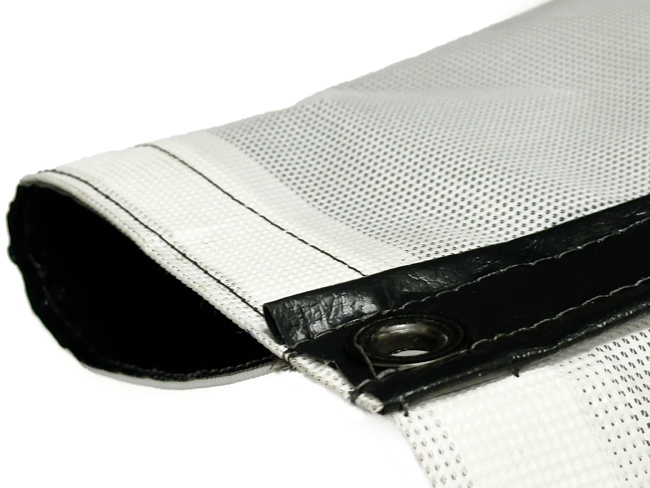 Double-stitched reinforced pocket hem